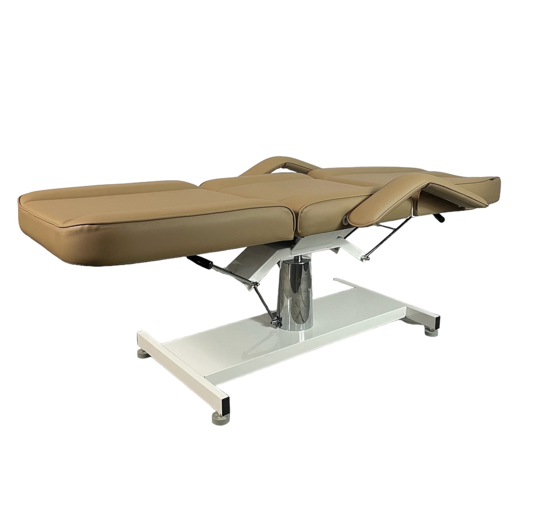 The Karma Wellington is a hydraulic beauty and tattoo bed featuring 360-degree rotation, lockable swivel, and medical-grade antimicrobial vinyl.