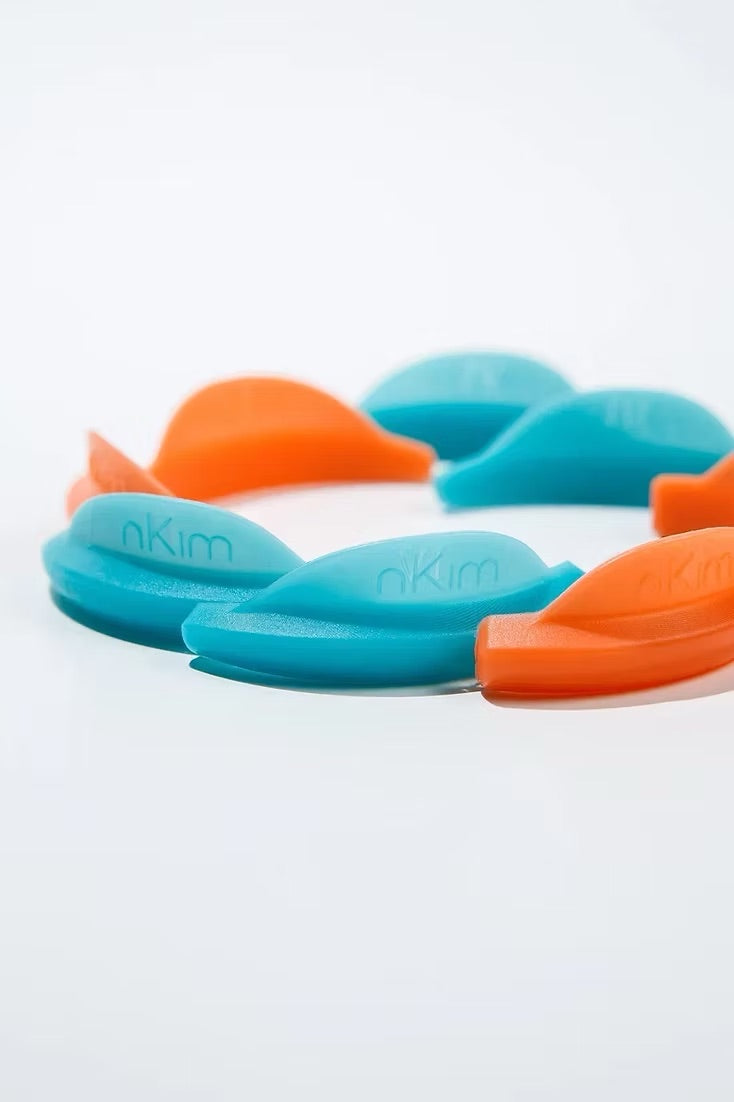 A_four-pair_set_of_nKim_Ray_Effect_lash_lift_shields_in_light_blue_and_orange_designed_for_deep-set_and_hooded_eyes_in_professional_Australian_salons