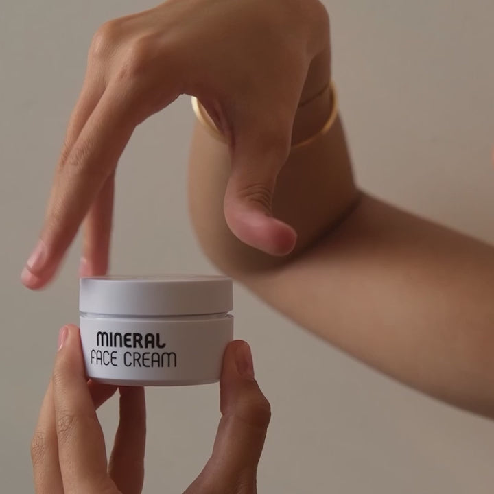 My_Lamination_Mineral_Face_Cream_in+_action