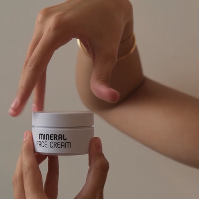 My_Lamination_Mineral_Face_Cream_in+_action